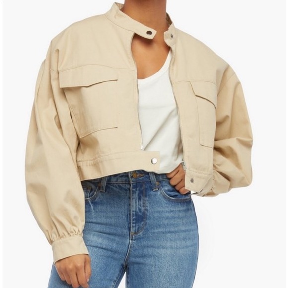JustFab Jackets & Blazers - 🆕 JustFab: Puff Sleeve Crop Jacket (Beige)